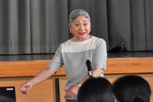 講師の三嶋千賀子さんの画像