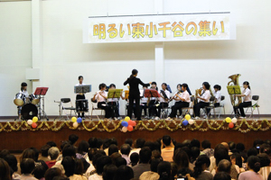 東小千谷中学校吹奏楽部の演奏の画像