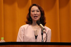 講師の花田景子さんの画像