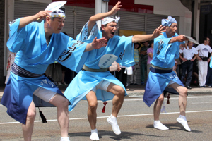 阿波踊りを披露する野馬追連のみなさんの画像