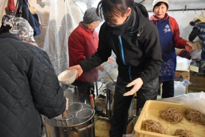 狼煙そばの出店の画像