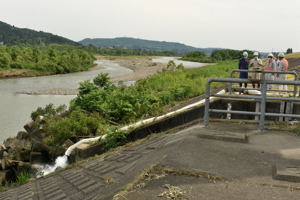 信濃川に排水している画像