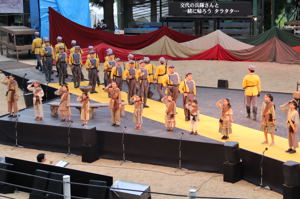 「カルメン」に出演した児童合唱団の画像