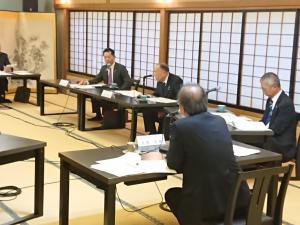 知事と市町村長の懇談会の様子