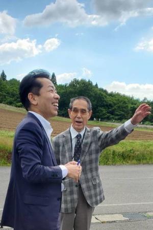 山本山で松井さんと談笑する宮崎市長の画像