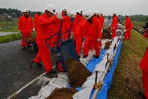 改良積土のう工の訓練画像