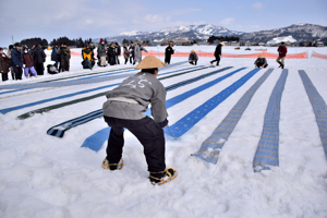 小千谷縮雪さらし実演の画像